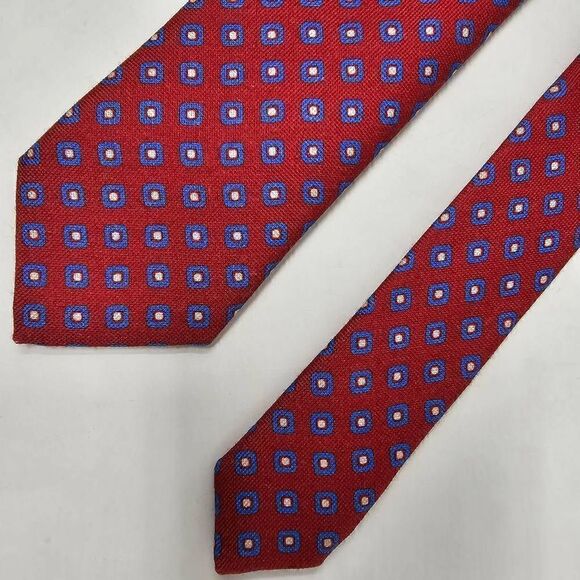 SAKS FIFTH AVENUE WOOL SILK TIE RED BLUE SQUARE POLKA DOT PATTERN TEXTURED 3" - Picture 1 of 2